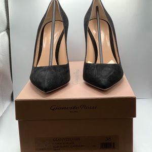 New Gianvito Rossi Heels 105mm, Black Suede, Size 38